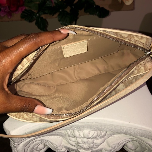 DIOR SHOULDER BAG 🌸 - Picture 5 of 7